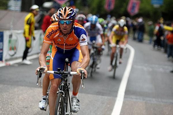 Denis Menchov (Rabobank) gives it a go and the Russian proved to be strong today.