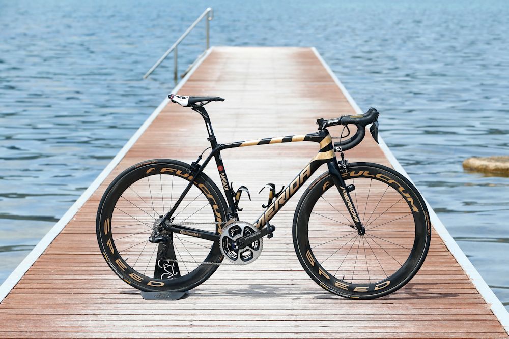 Vincenzo Nibali's custom Merida Scultura for the 2017 Giro d'Italia