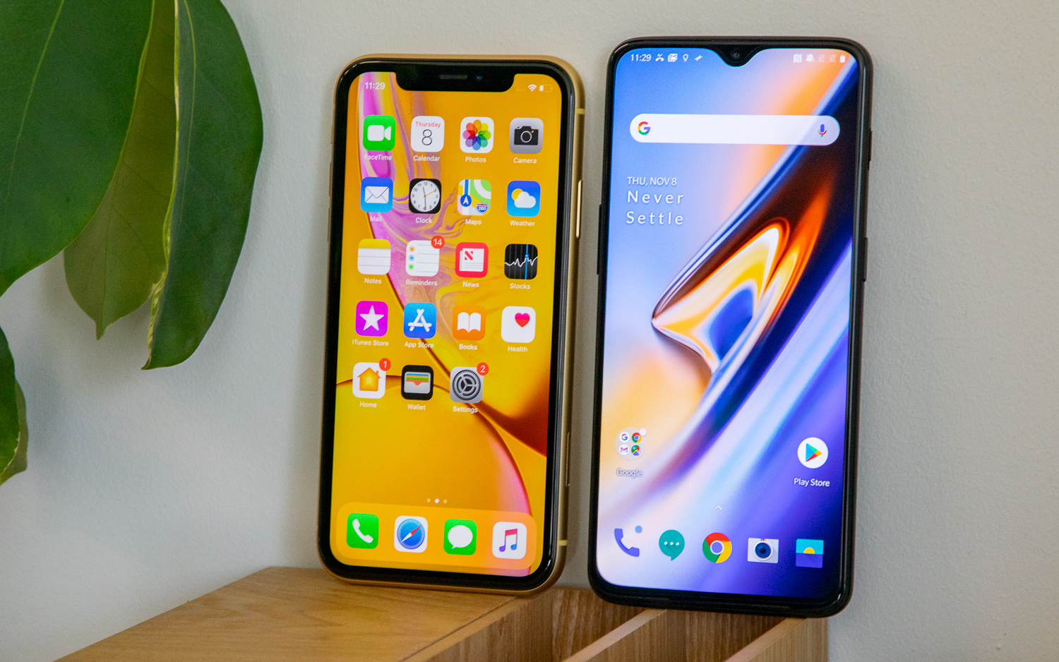 OnePlus 6T vs. iPhone XR: Which 