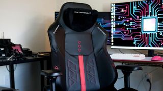 DXRacer Martian Pro Red Triangle