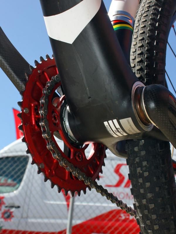 Burry Stander's (Specialized Factory Team) Specialized S-Works frame features an integrated bottom bracket.