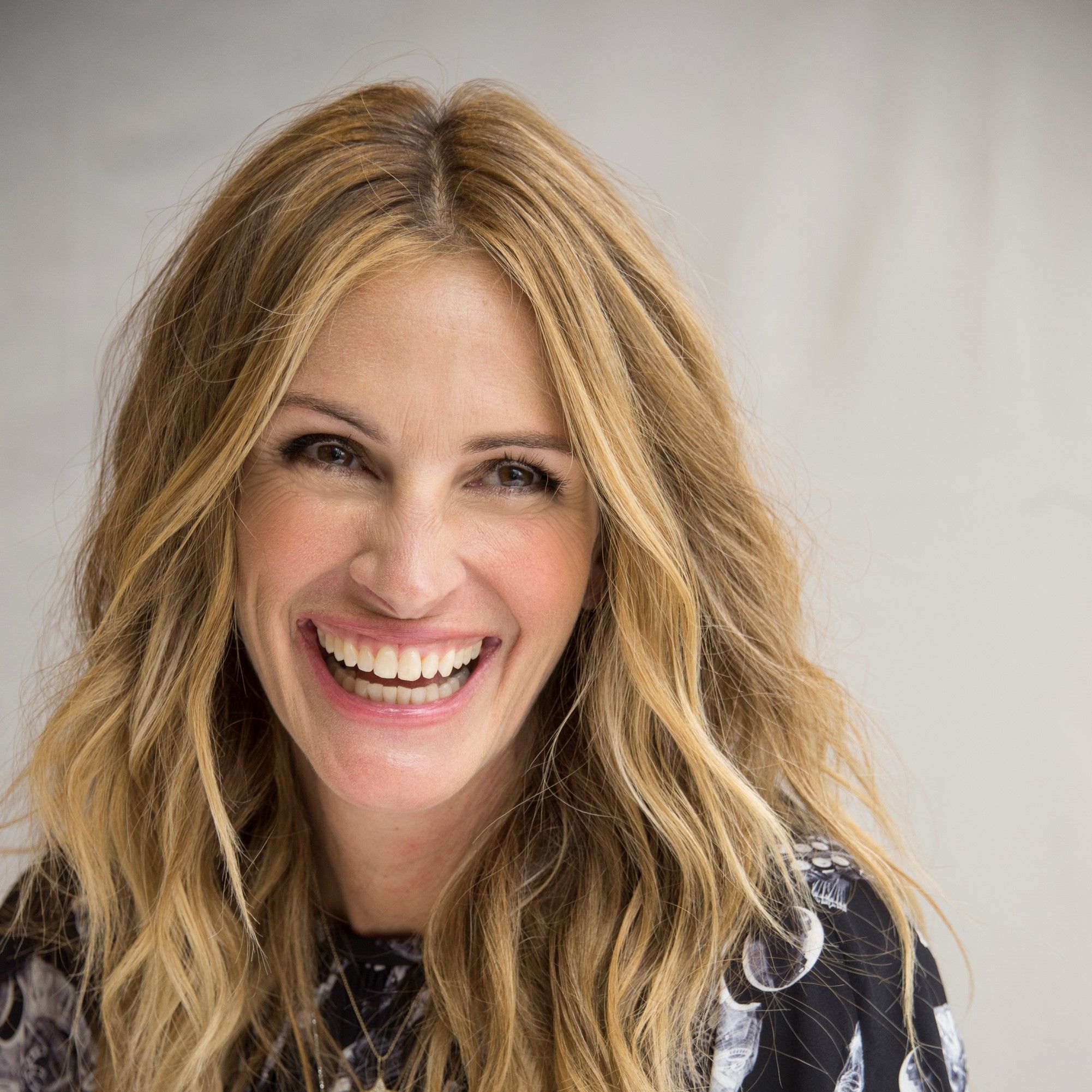 Julia Roberts Got a Gorgeous New Haircut That Everyone Is Freaking Out About