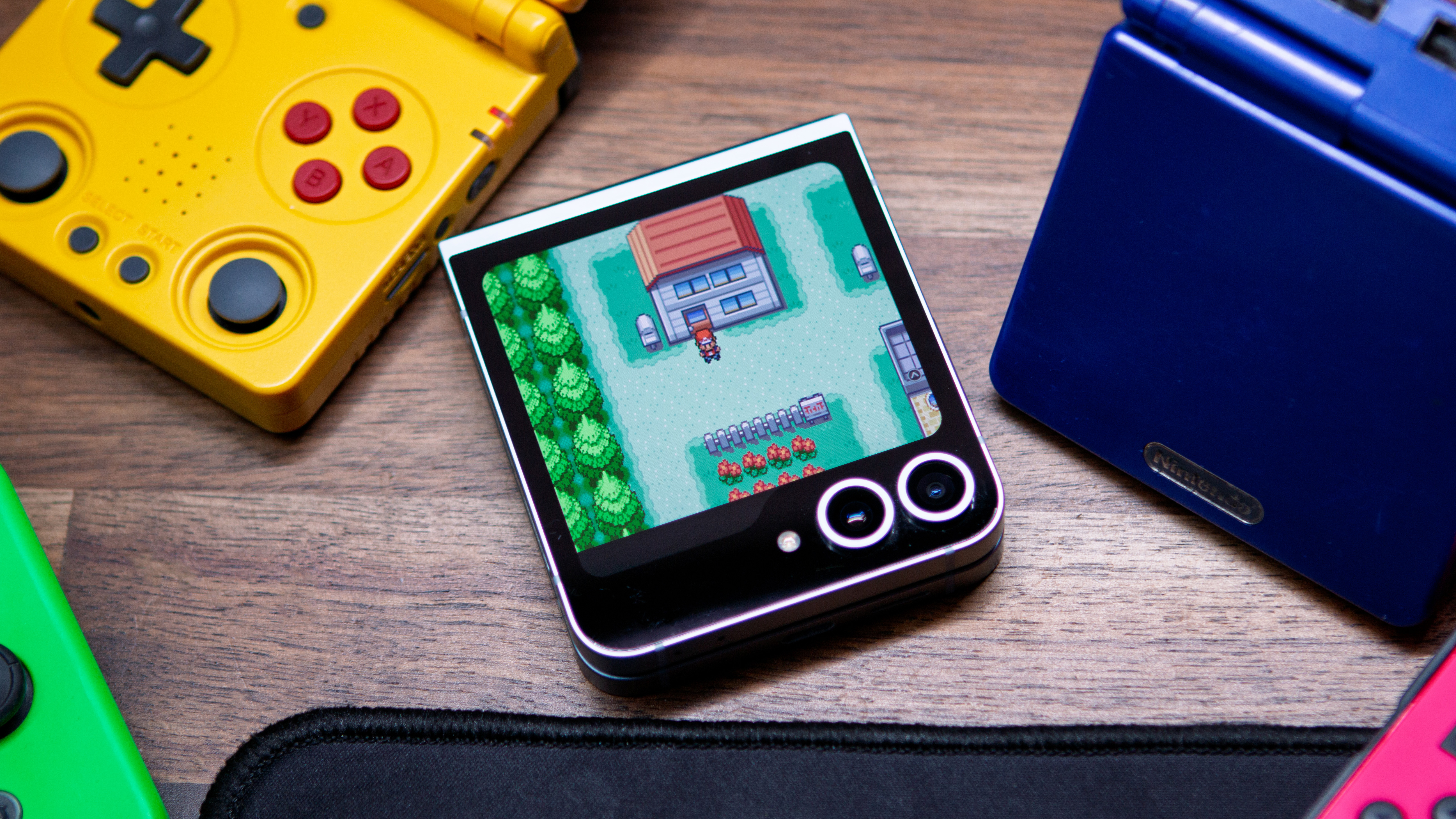 RetroArch on Galaxy Z Flip 6 Cover Screen