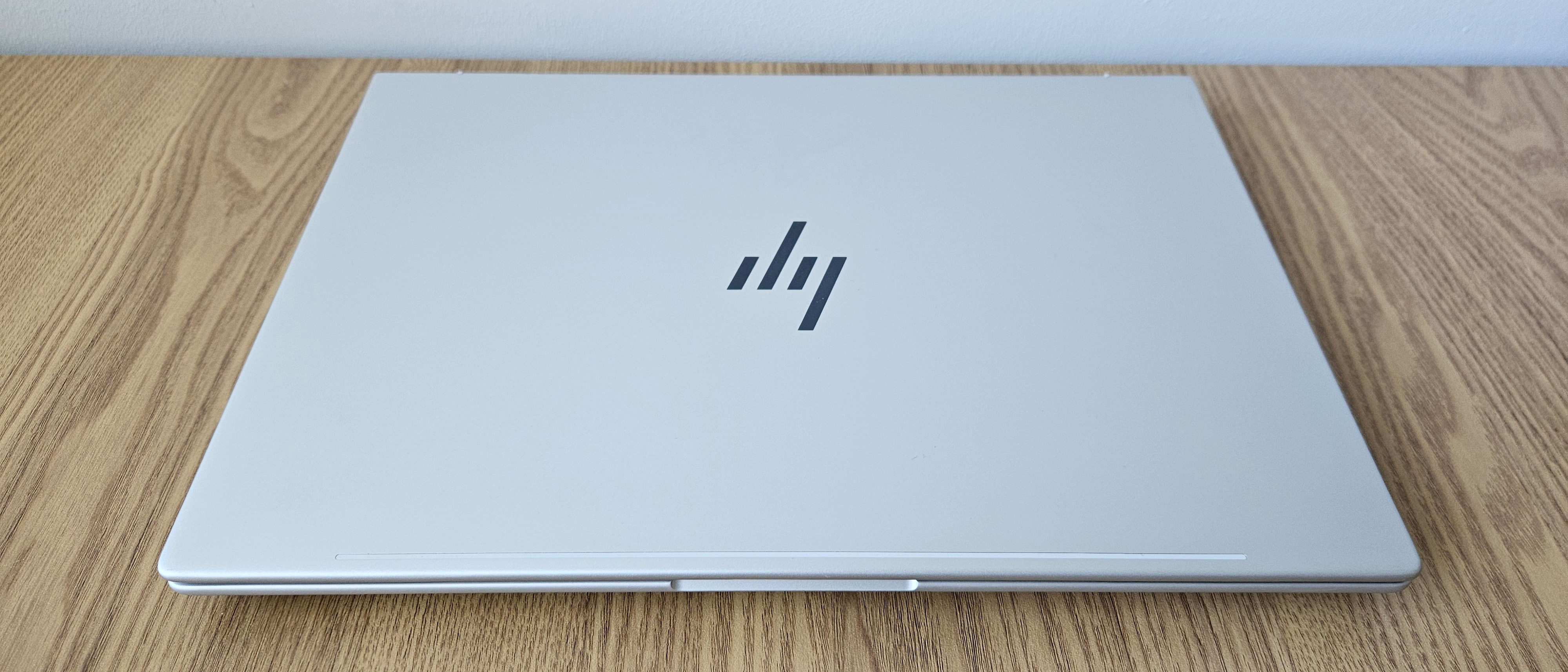 The HP EliteBook 8 G1a 16 on a desk