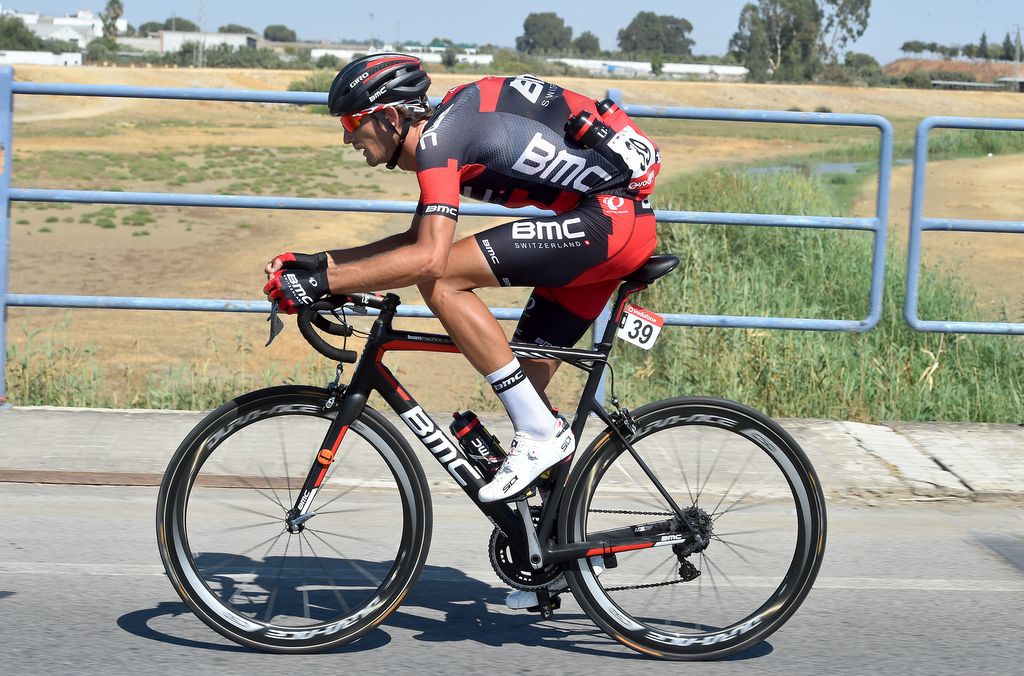 Peter Velits (BMC) on bidon duty