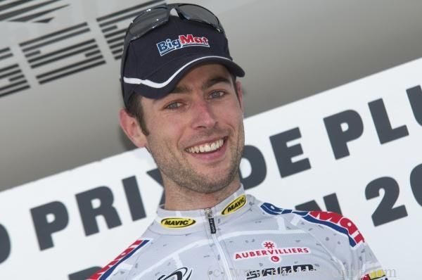 Winner Sylvain Georges (Big Mat - Auber 93) is a happy man.