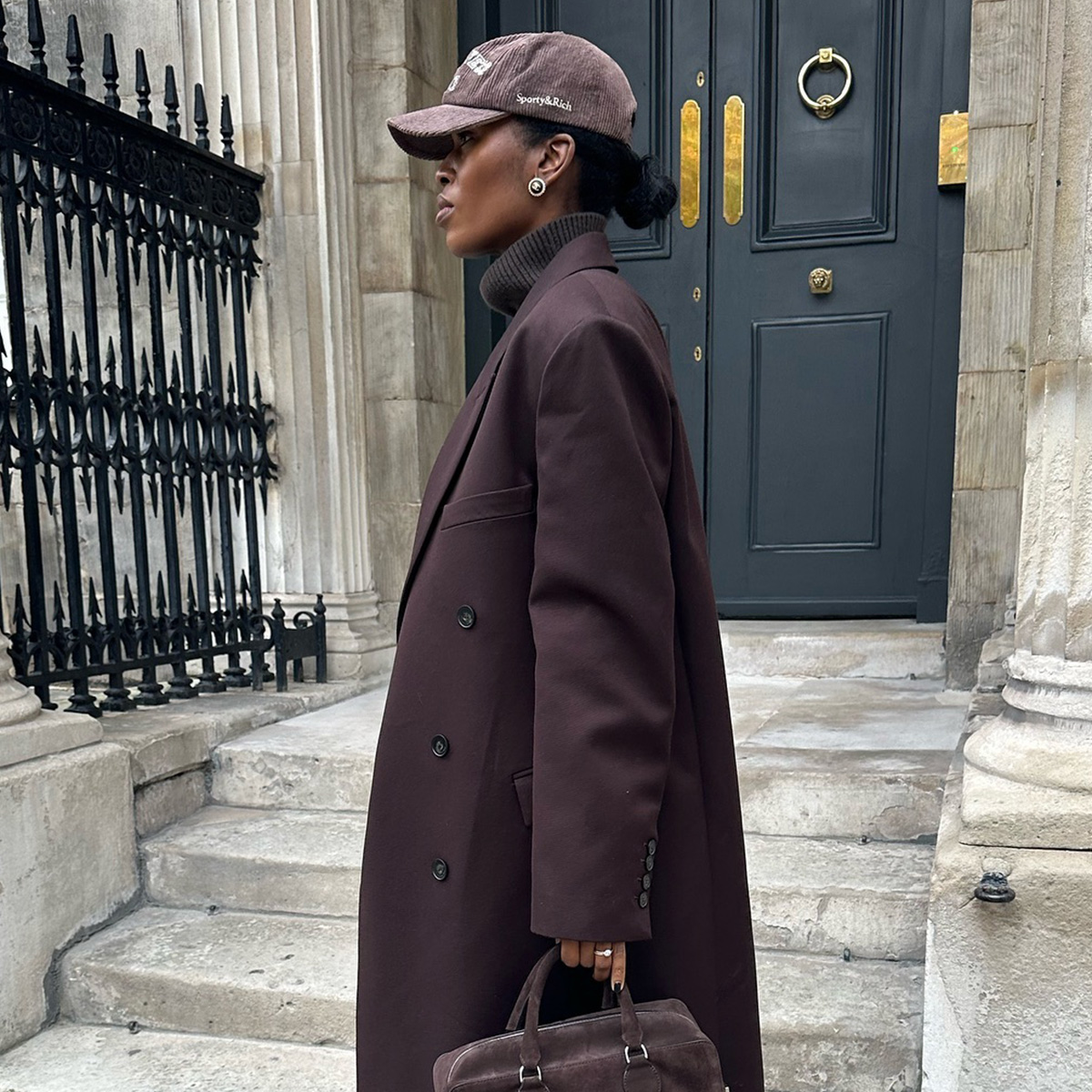 Fashion People in London Are Pinning This Anti-Designer Bag as the Must-Have Accessory of 2025