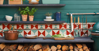 Outdoor kitchen colorful DIY splashback idea