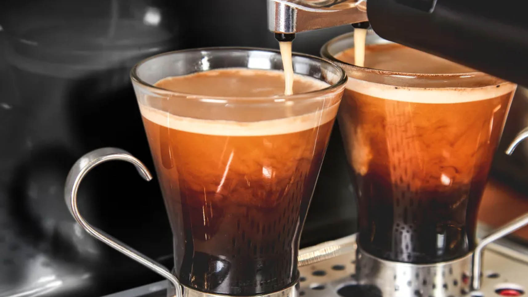 5 reasons coffee is better than tea (and one reason it's not)