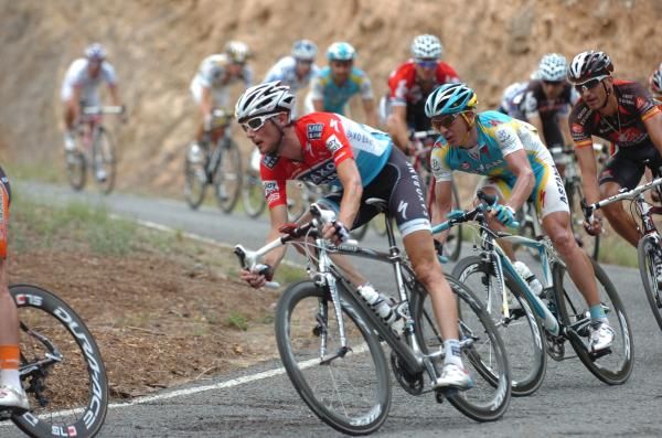 Fr&auml;nk Schleck concentrates on the descent