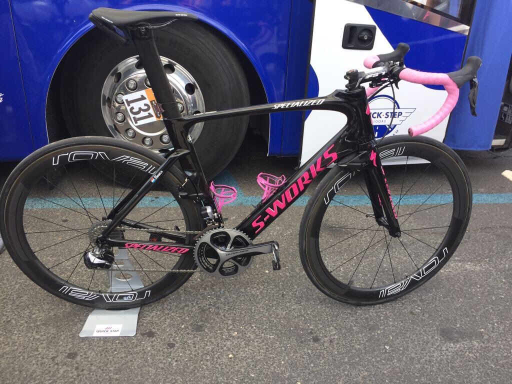 A pink theme for Jungels' bike