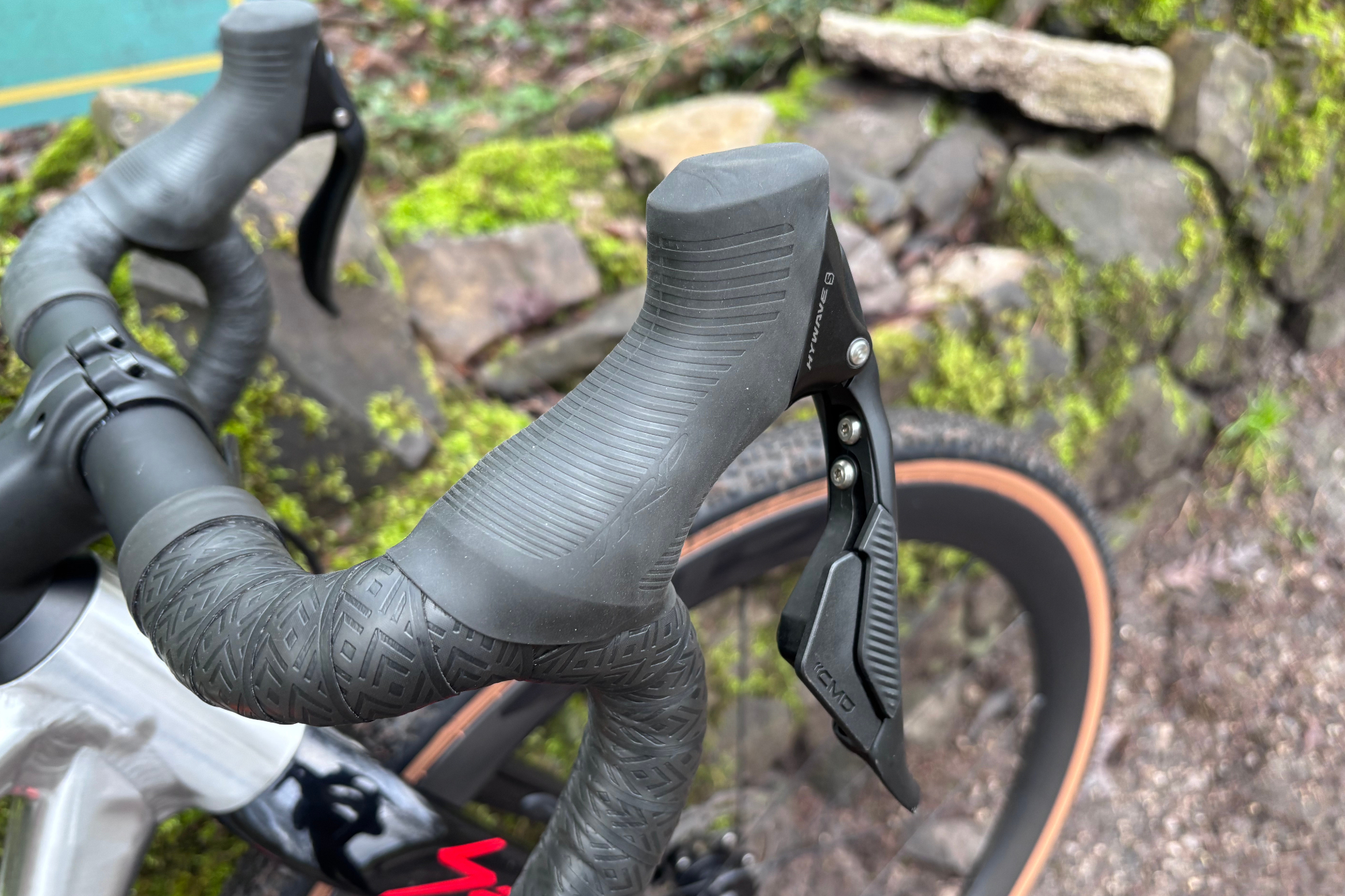 Giant Seek 1 lever detail