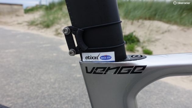 Etixx-Quick Step mechanics use very tidy number plate holders that play very nicely with the aero shapes on the Venge