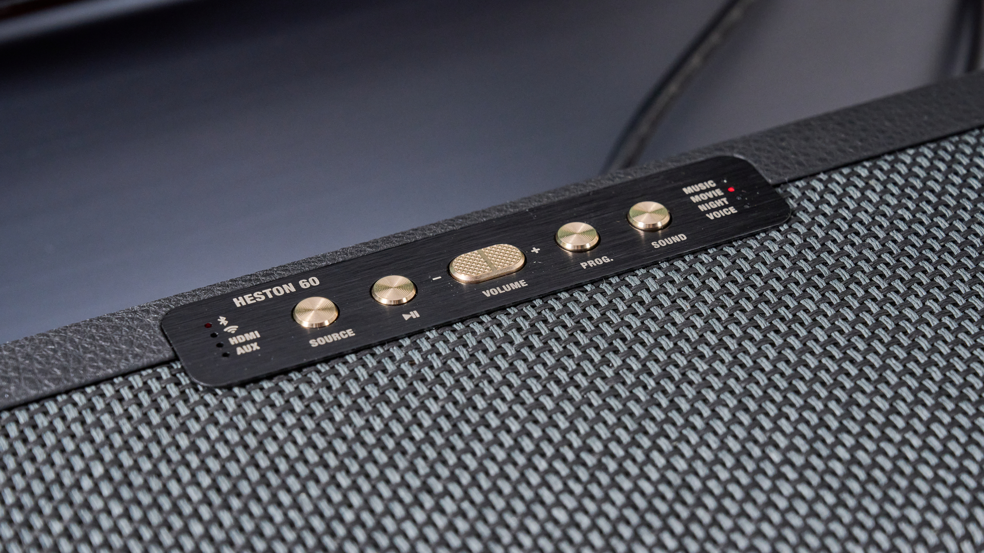 Buttons on top of the Marshall Heston 60