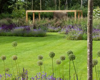 Garden designed by Polly WIlkinson with repeating planting