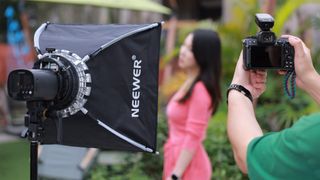 Neewer Q120 strobe light