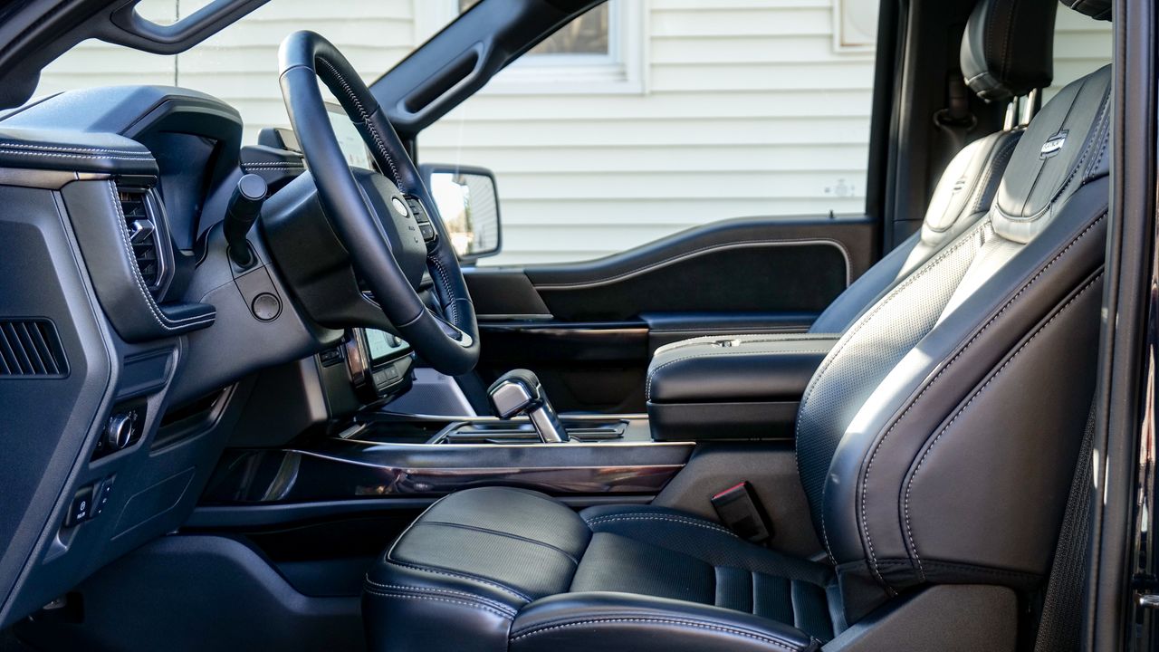 2025 Ford F-150 Lightning test drive.