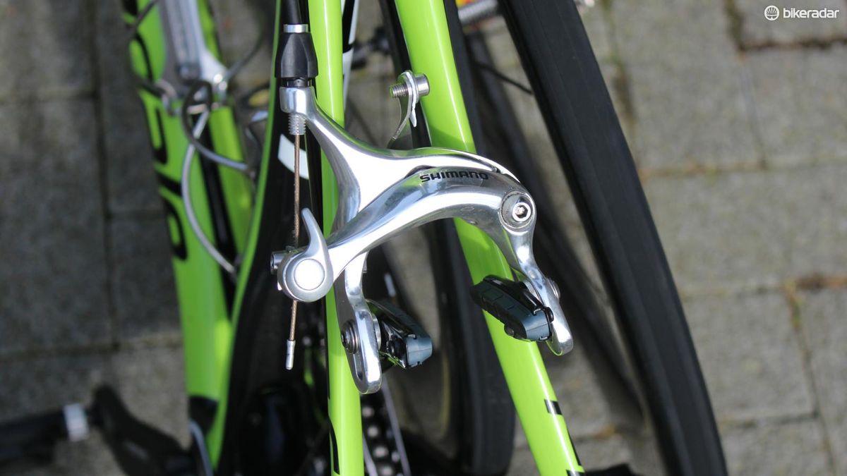 Cannondale-Garmin mechanic Geoff Brown pulled out some old, long-reach Shimano calipers for the rear of the Synapse for better clearance on 30mm rubber than Shimano Dura-Ace