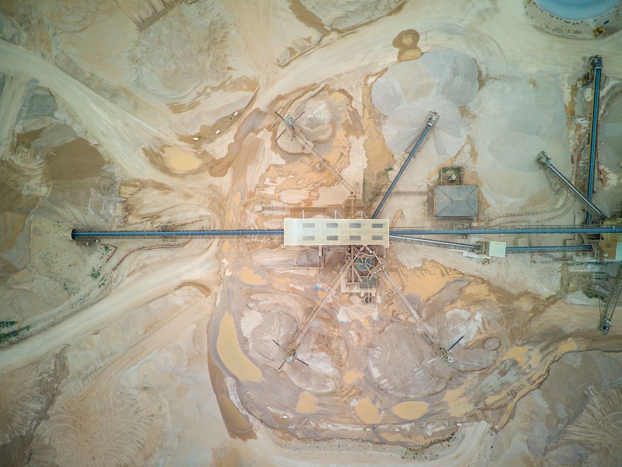 Photo of machinery taken with the Autel EVO Max 4T drone