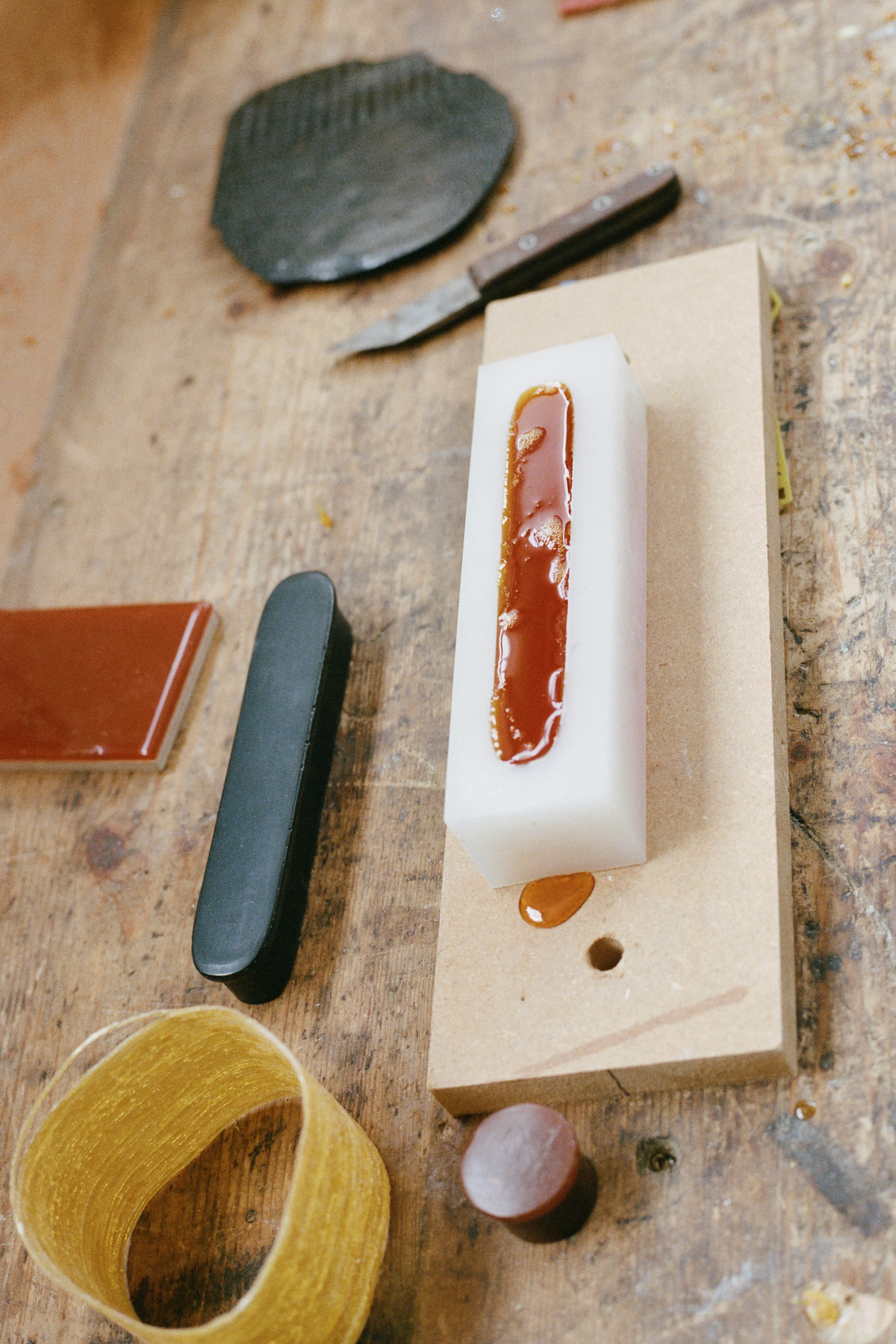 A slab covered in natural resin.