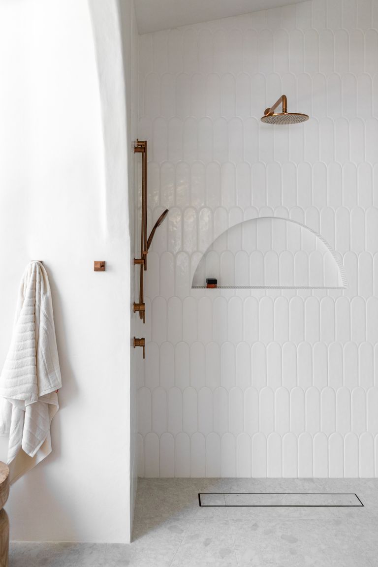 9 bold bathroom niche ideas that designers are embracing | Livingetc