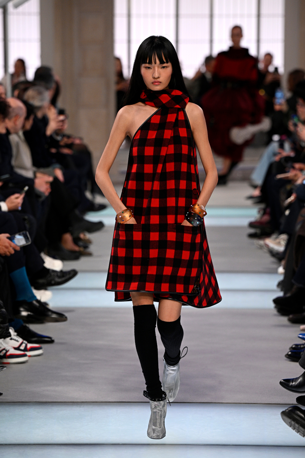 A model walks the runway during the Louis Vuitton Womenswear Fall/Winter 2025-2026 show as part of Paris Fashion Week