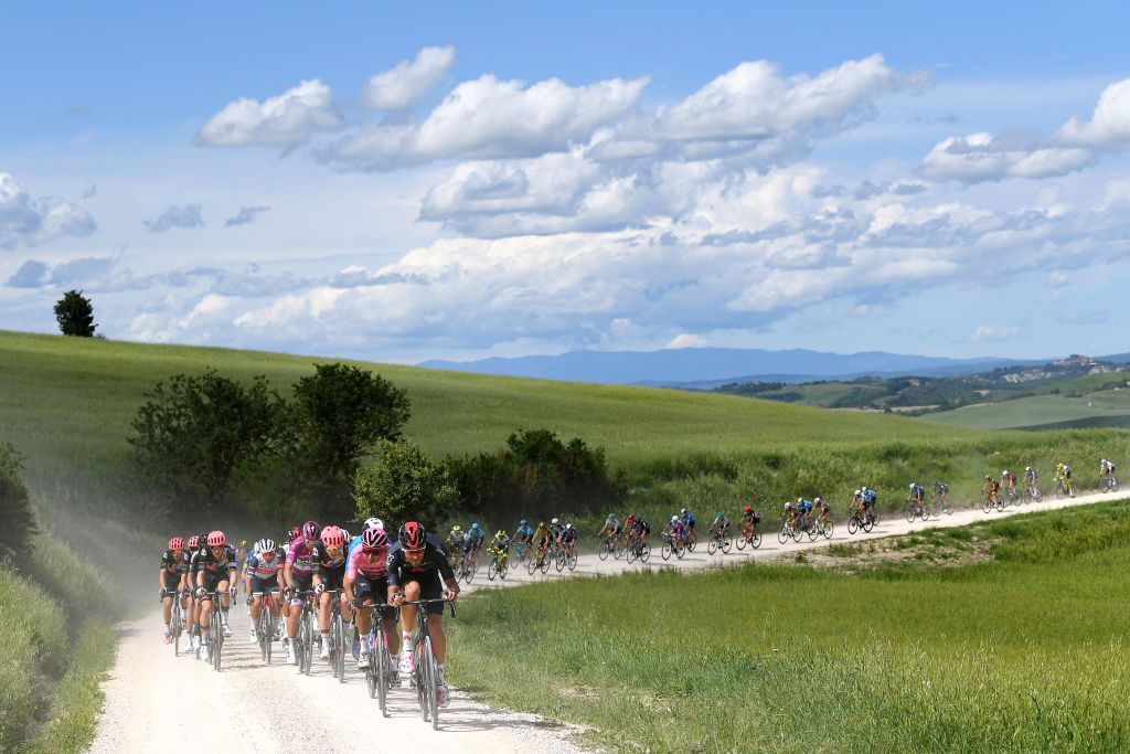 Giro d&#039;Italia: Ineos took the lead last time the race used the strade bianche in 2021 for leader Egan Bernal