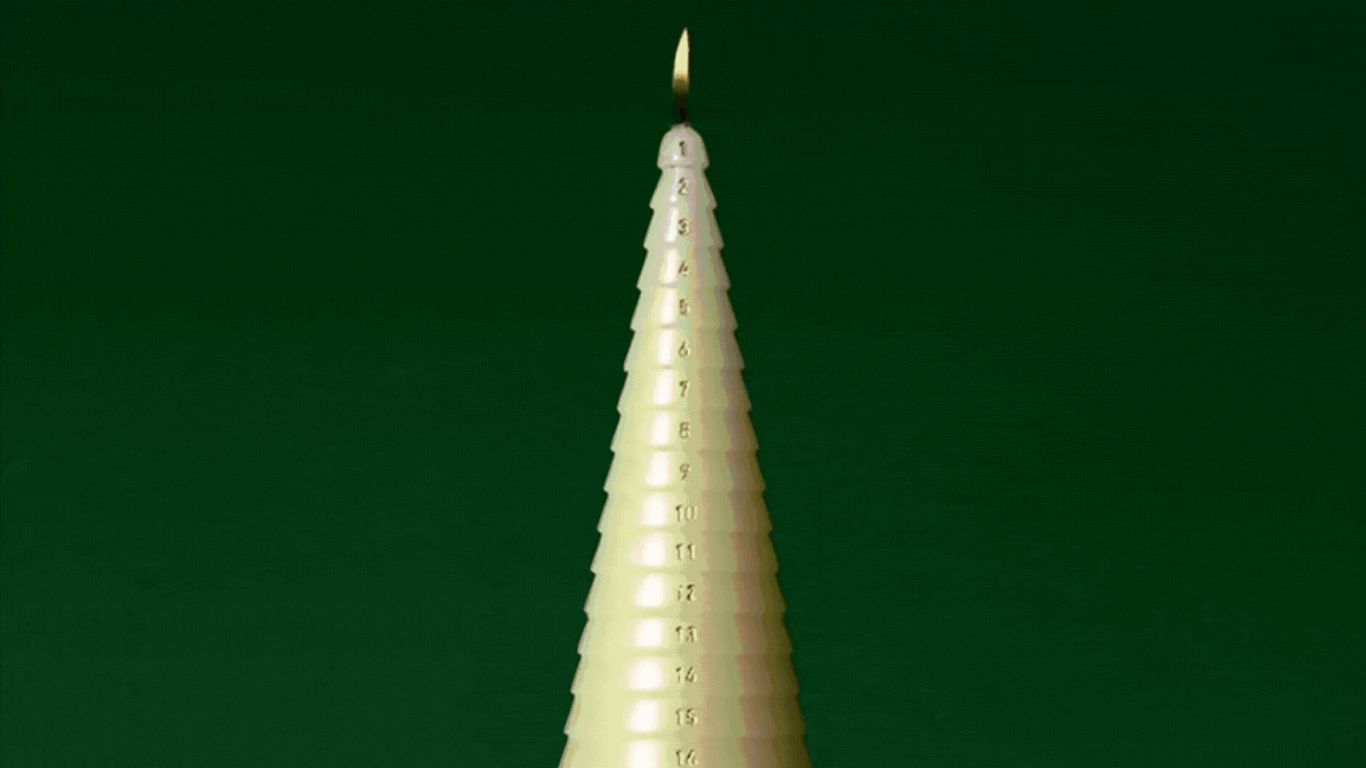 A moving GIF of advent candles