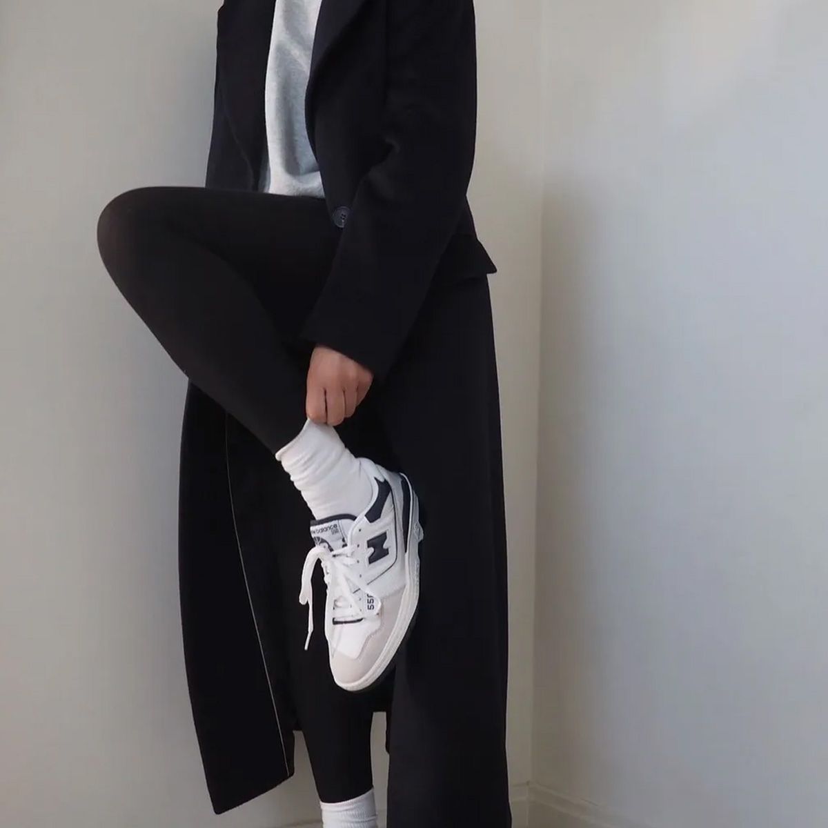 oversized shirt with leggings and converse｜TikTok Search
