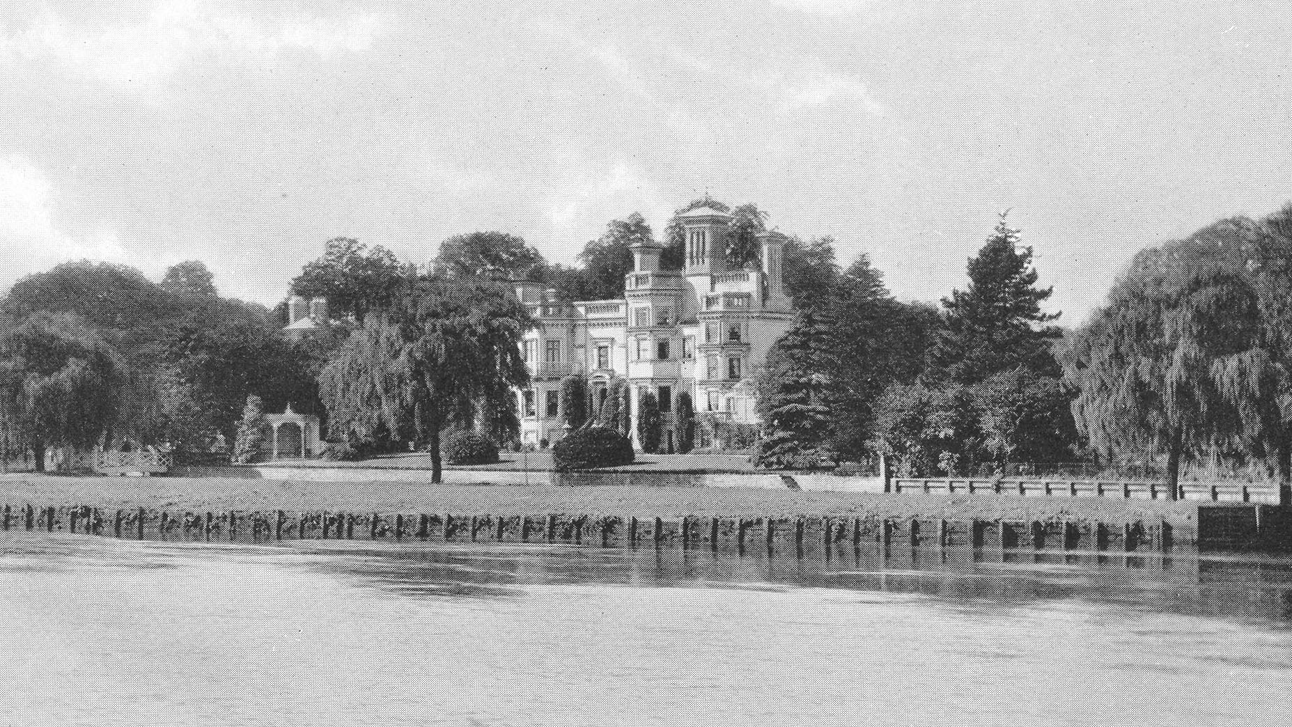 An antique print of Radnor House viewed at an angle from across the River Thames