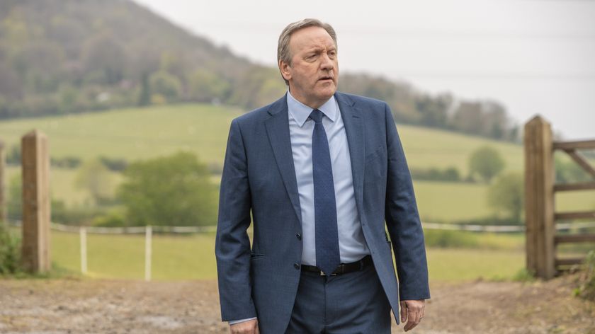 Neil Dudgeon in a suit in Midsomer Murders