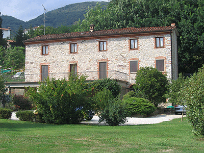 italy farmhouses for sale