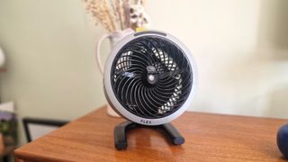 Shark FlexBreeze HydroGo 