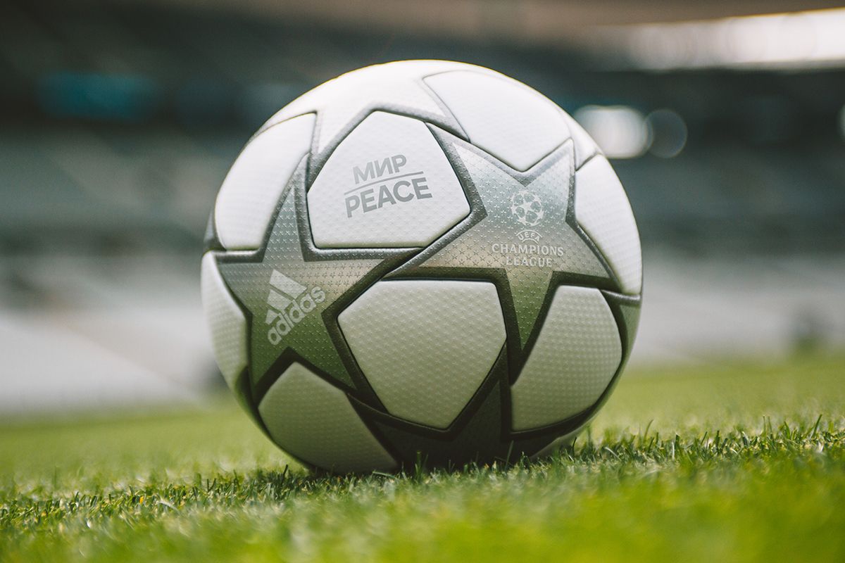 Adidas Champions League final ball 2021/22