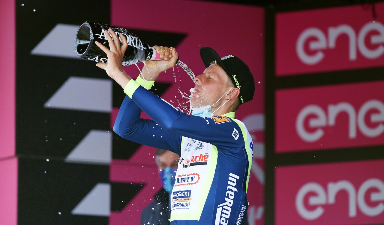 Taco van der Hoorn celebrates stage victory at the Giro d&#039;Italia