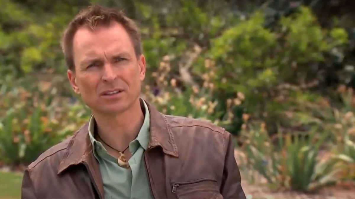 Amazing Race host Phil Keoghan discussing contestants.