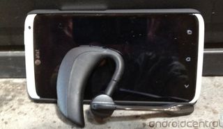 Grazen reservering gewelddadig Plantronics Voyager Pro HD Bluetooth headset review | Android Central