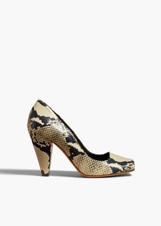 Khaite, Pumps aus Zedernleder mit natürlicher Python-Prägung