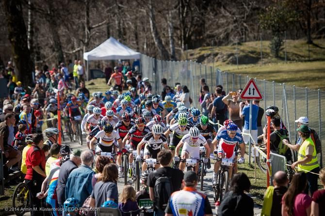 The start of the elite men's race