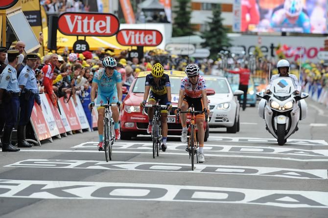 Fuglsang came across with Contador and Nieve
