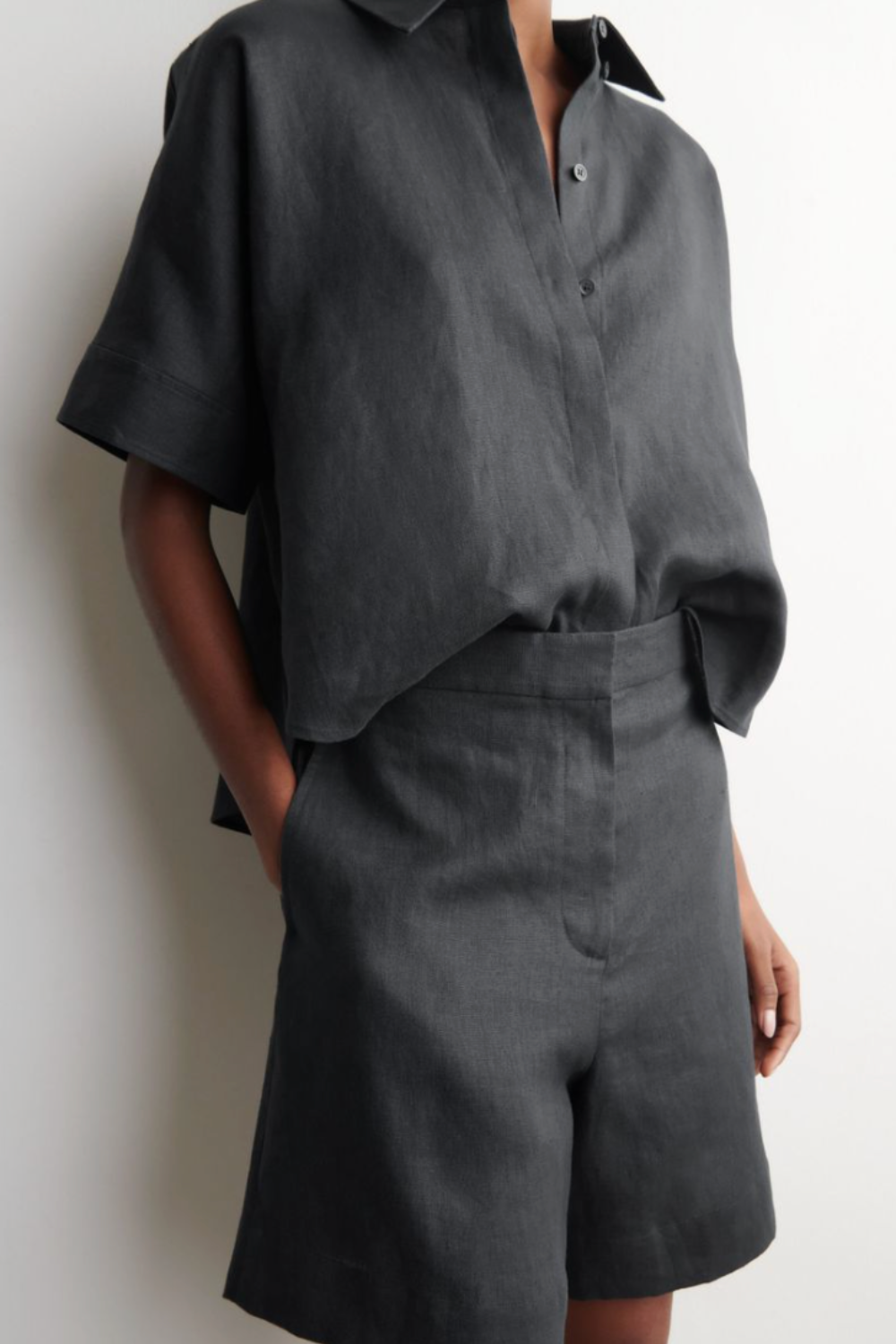 COS, Tailored Elasticated Linen Shorts