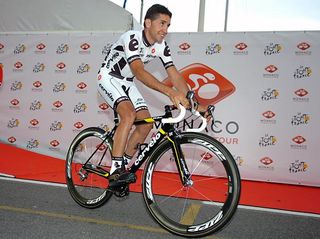Carlos Sastre in the special edition kit - and doesn't he look every bit the defending champ?