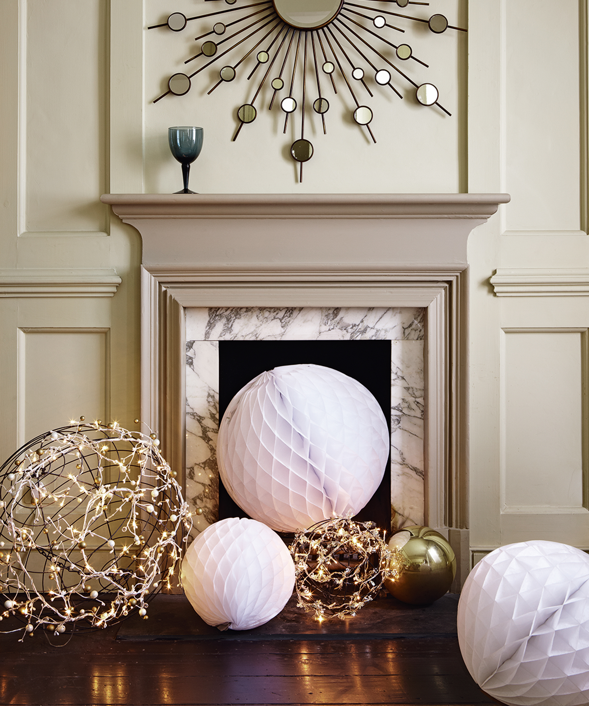 Christmas fireplace ideas Jan Baldwin