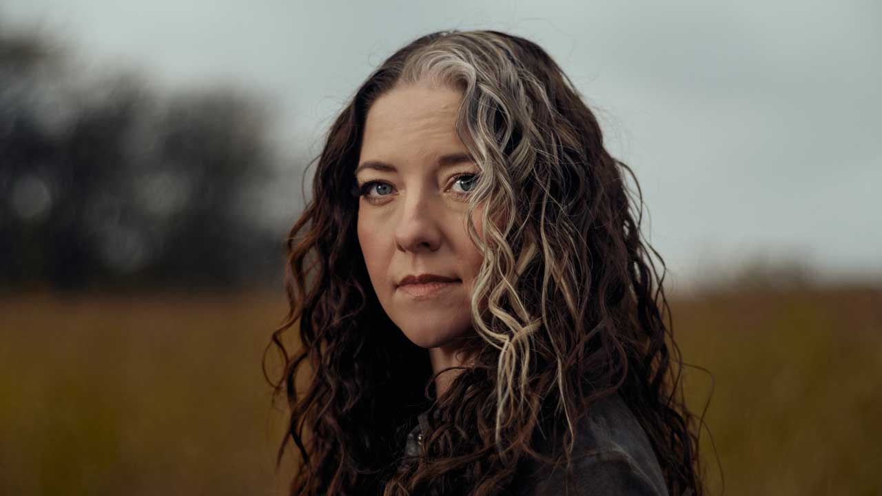 Ashley McBryde headshot