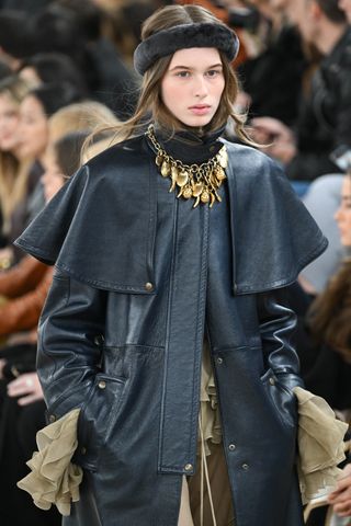 Chloé : Runway - Paris Fashion Week - Womenswear Fall/Winter 2024-2025