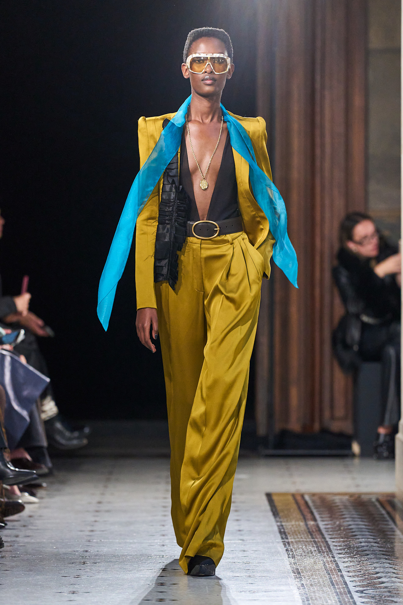 A model wore the blue and yellow color combination on the Nina Ricci Spring 2026 runway