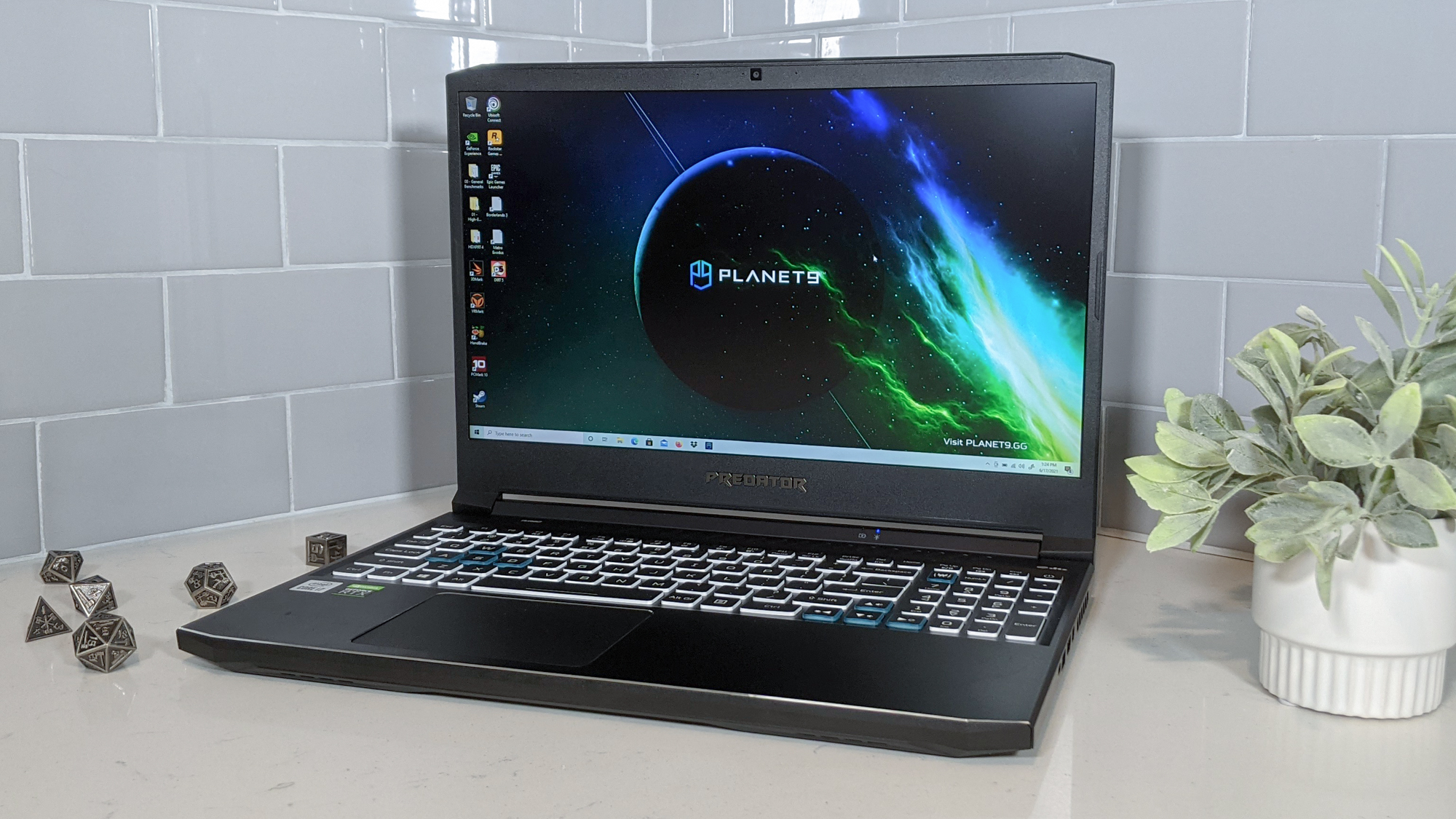 Acer Predator Helios 300 2021 Review Budget Price Sacrifices Battery Life Laptop Mag - roblox helios headphones