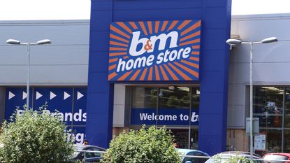 B&M store