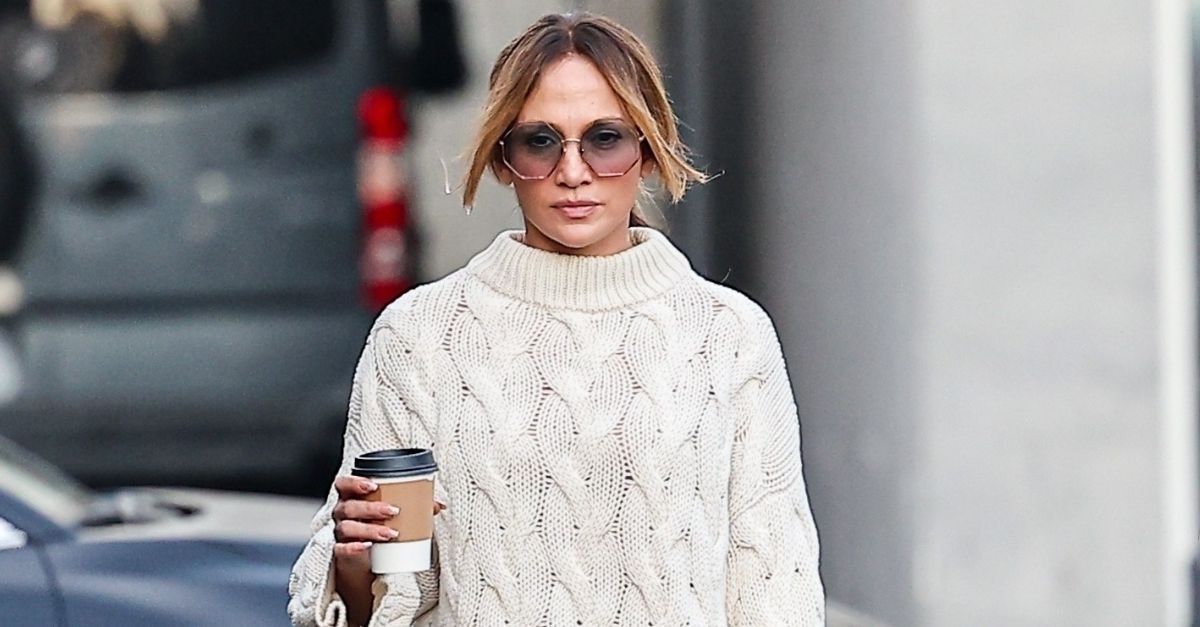 Jennifer Lopez Just Wore A Cable Knit Jumper In The Chicest Way