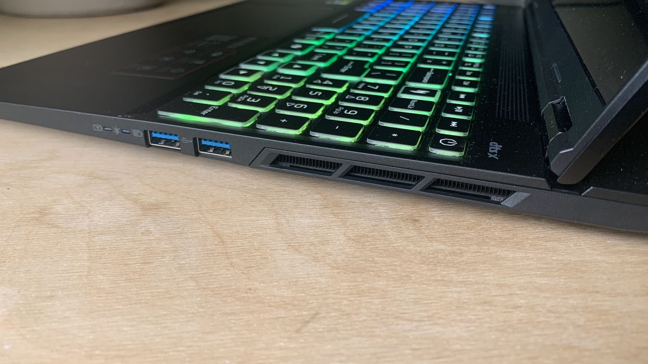 Acer Nitro 16S AI